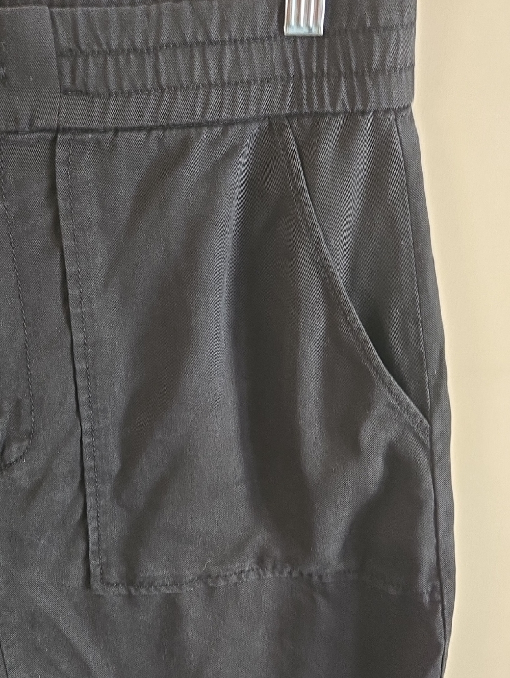 LOFT Black Linen Blend Mini Skirt Minimalist Coastal Casual Elastic Waist - Picture 3 of 7